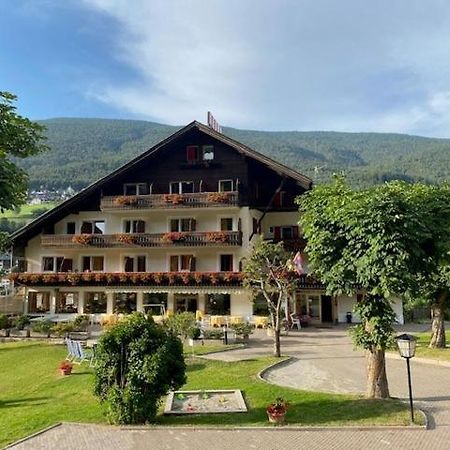 Hotel Rodes Ortisei Bagian luar foto